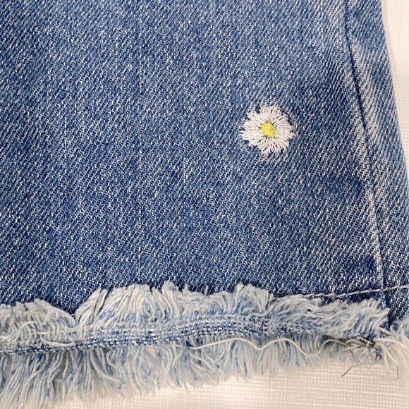 Altard state daisy embroidered fringed denim shorts size XS - Picture 3 of 7